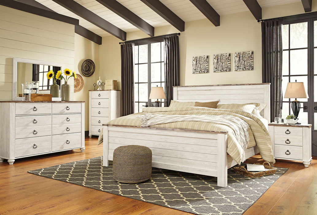 Willowton King Panel Bed with Mirrored Dresser and Nightstand